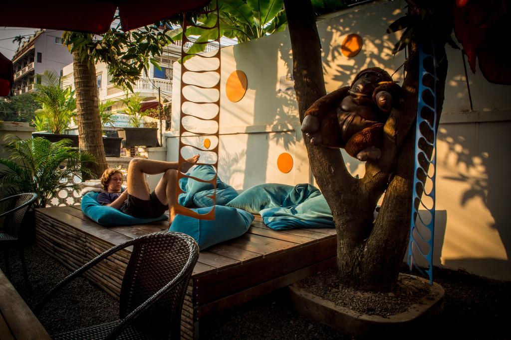 The Living Quarters Hostel 543 Siem Reap Bagian luar foto