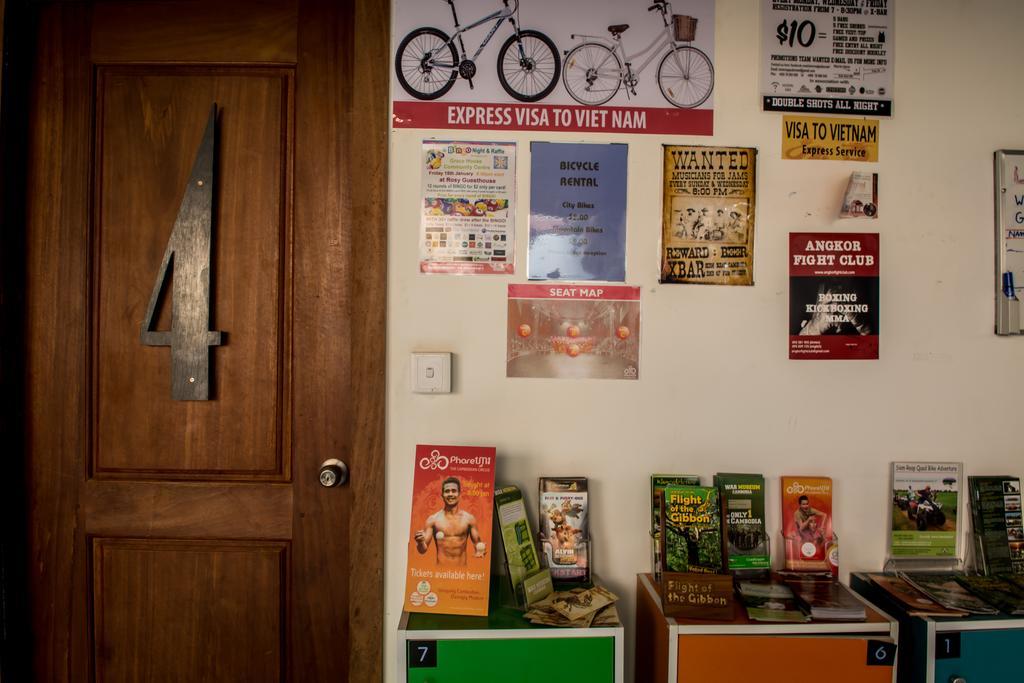The Living Quarters Hostel 543 Siem Reap Bagian luar foto