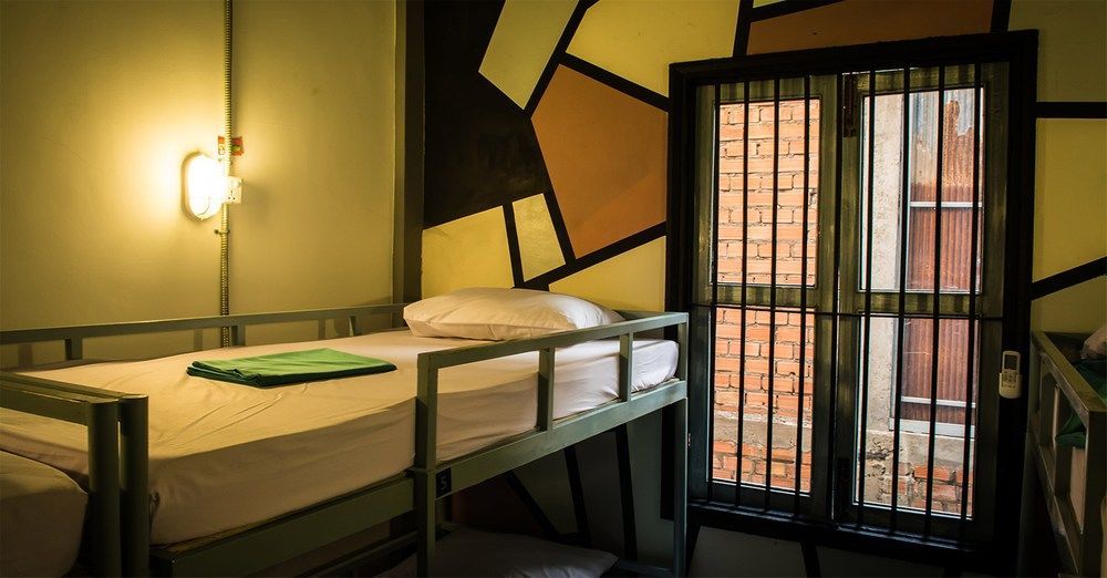 The Living Quarters Hostel 543 Siem Reap Bagian luar foto